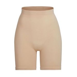 Skims Sculpting Short - Mid Thigh w/ Open Gusset
